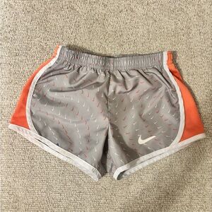 Nike  Boys SZ 6 Gray and Orange Running Shorts Dri Fit + Nike Dri Fit Top 4 Med